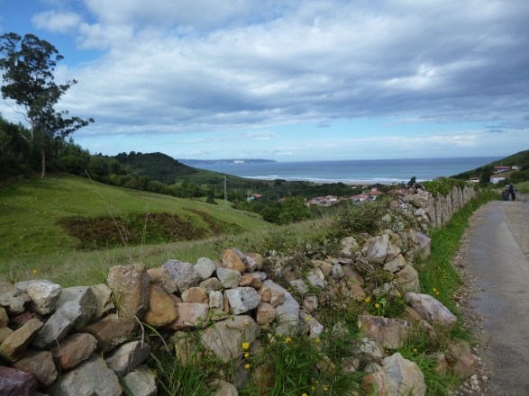 A different approach to the coastline